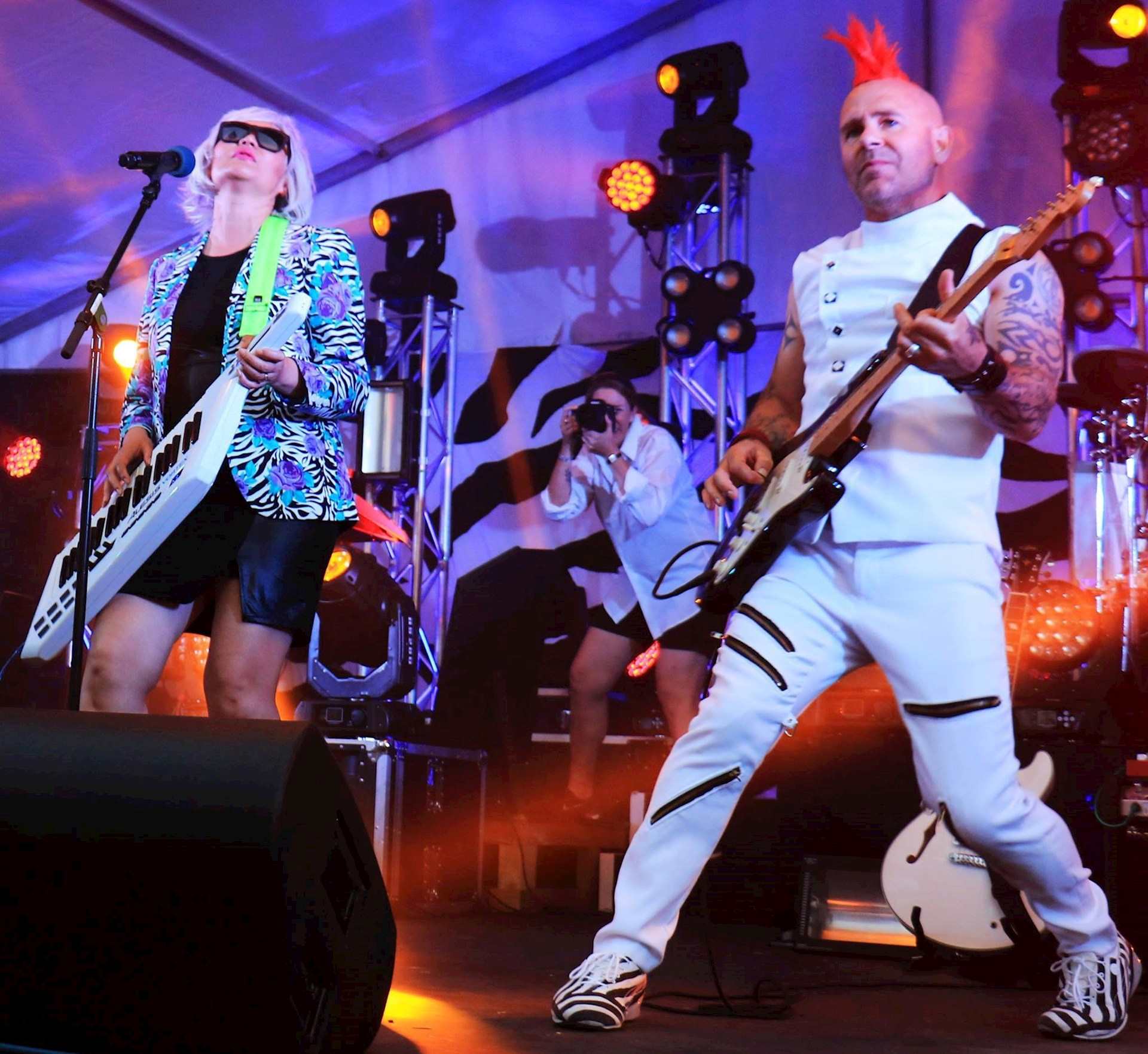 AUTO 80S PROF PIC.jpg